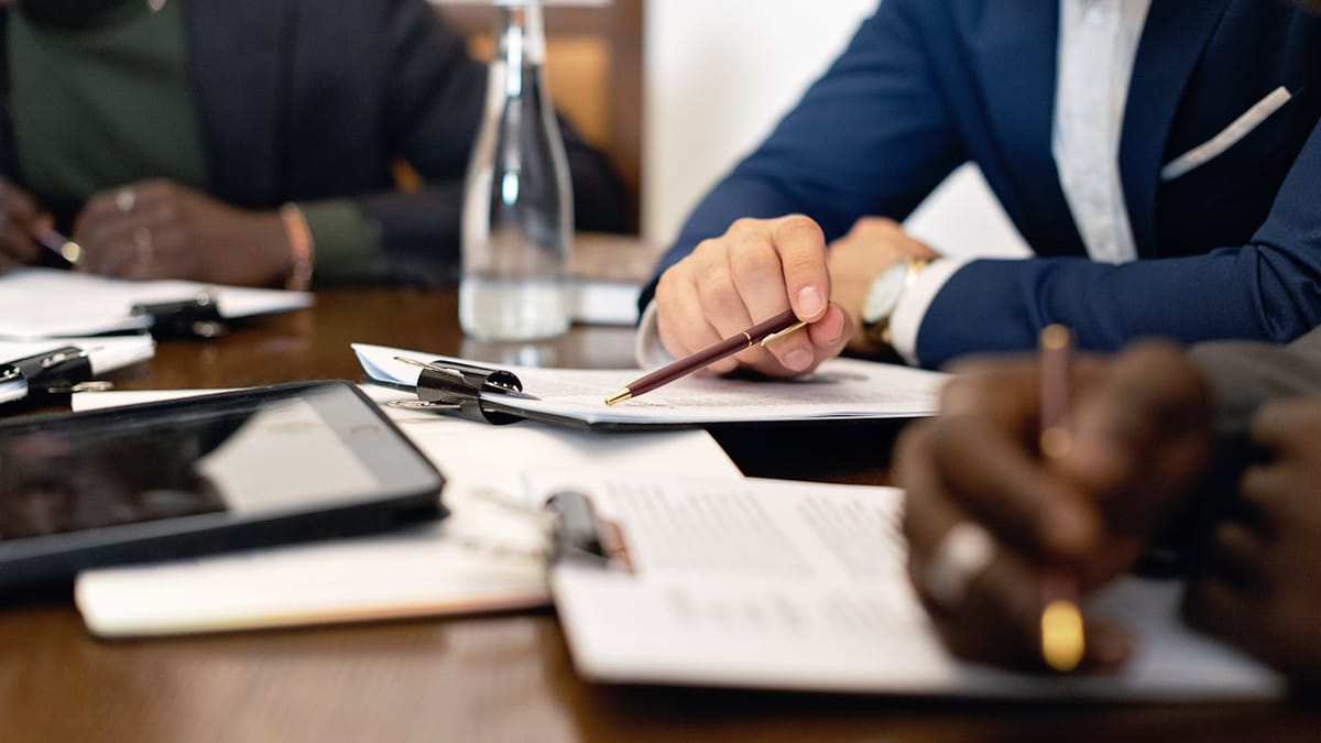Invoicing Enterprise Clients from a One-Person Agency: Why Hong Kong Sells